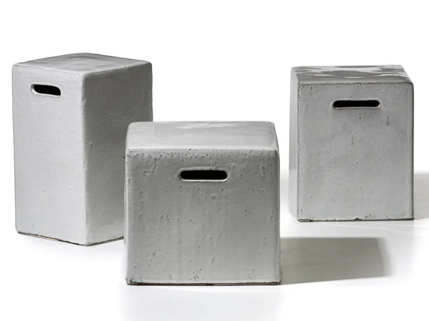 Gervasoni - Inout 41 - Tavolino/Pouf Bianco Cemento