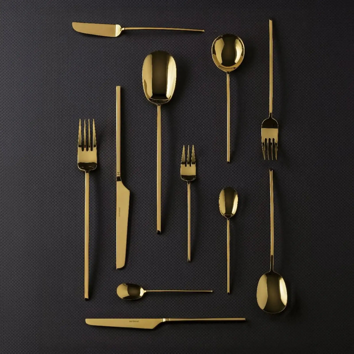 100 - Servizio tavola 24 posate